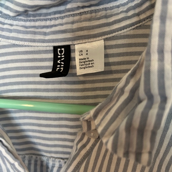 H&M Long Sleeve White and Blue Striped Button Down 4 - Picture 2 of 5